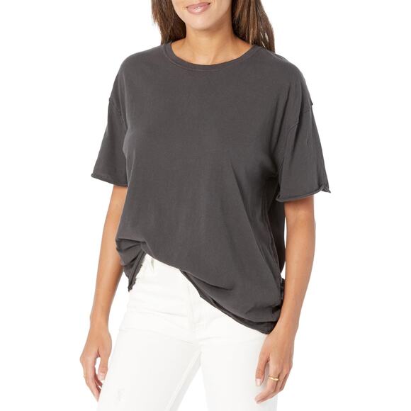 Nina Tee - Picture 1 of 3